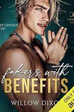 Fakers with Benefits (Crimson Club #2)